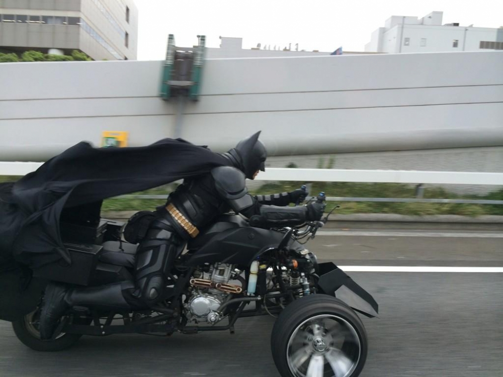 Бэтмен в Японии 2